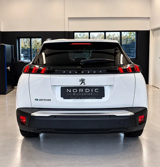 Peugeot E-2008 2021 photo 5