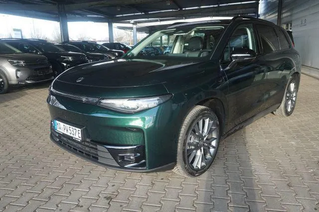 Leapmotor C10