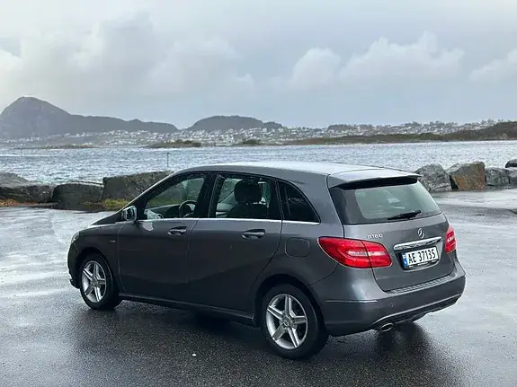 Mercedes-Benz B 180 2011 photo 3