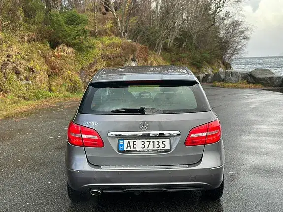 Mercedes-Benz B 180 2011 photo 4