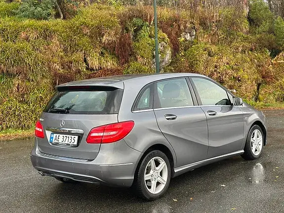 Mercedes-Benz B 180 2011 photo 5