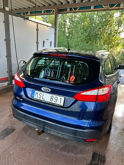 Ford Focus 2012 photo 2