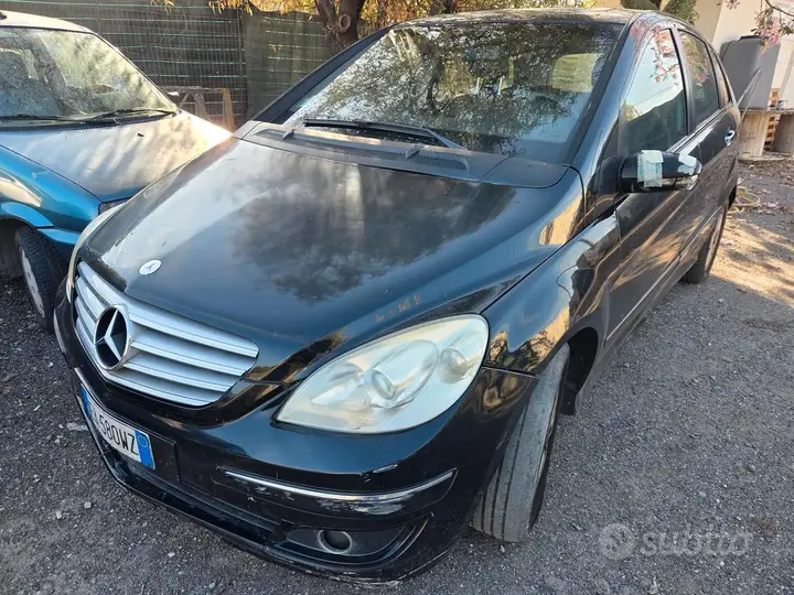 Mercedes-Benz B