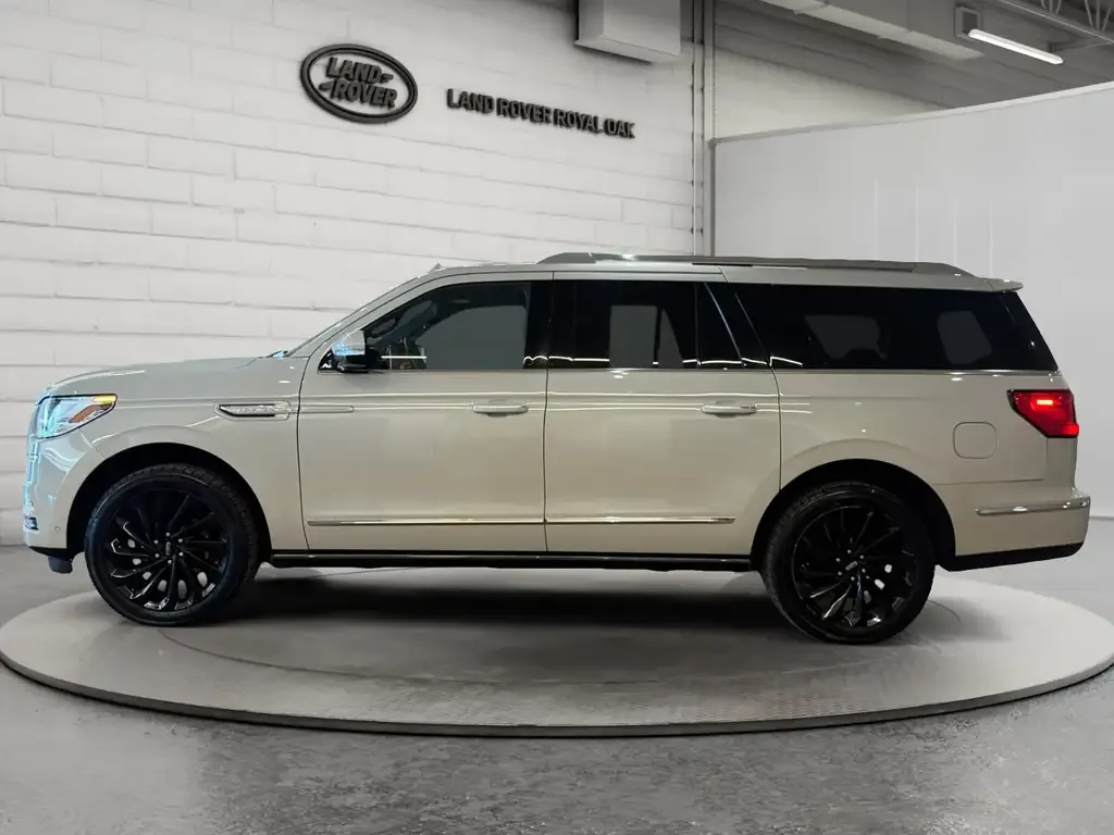 Lincoln Navigator 2020 photo 2