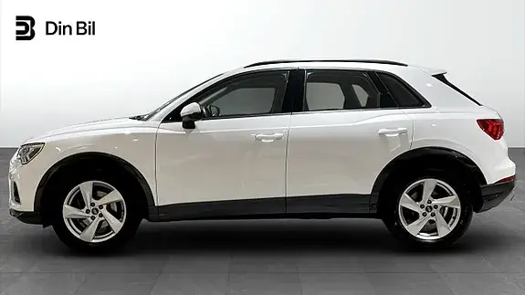 Audi Q3 2023 photo 2