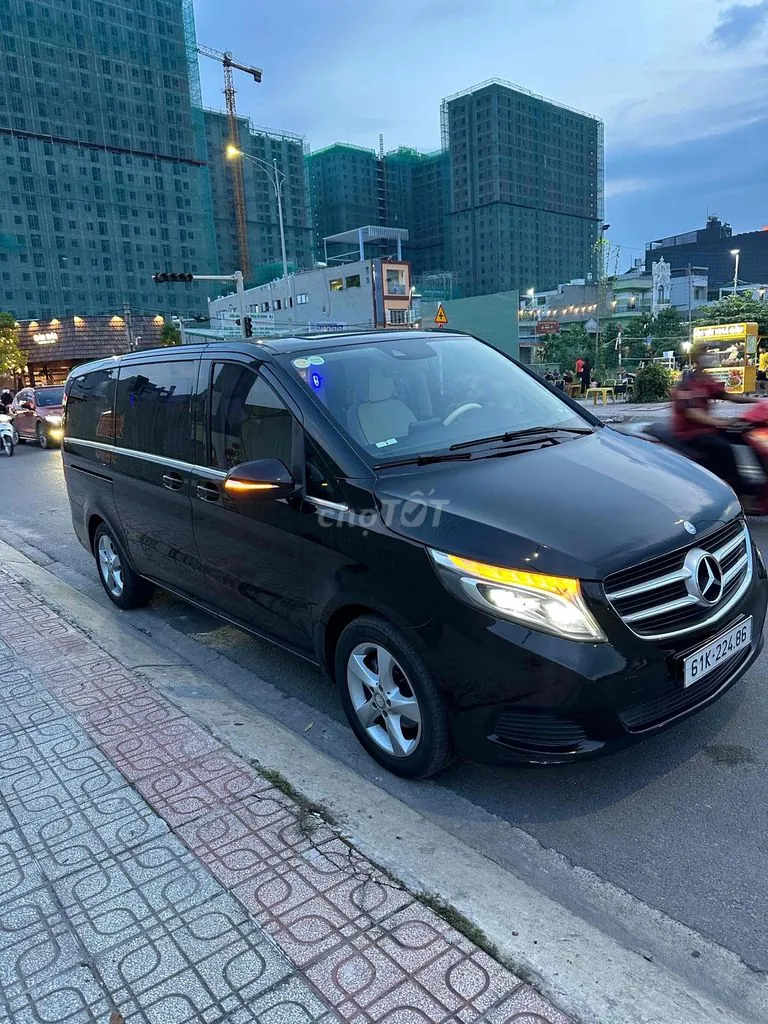 Mercedes-Benz V-Class 2016 photo 2
