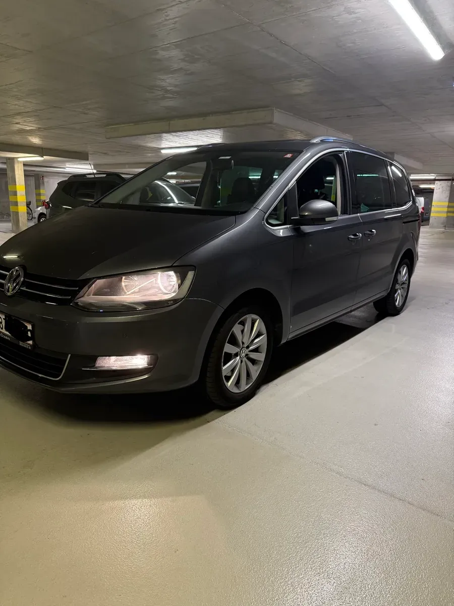 Volkswagen Sharan 2011 photo 3