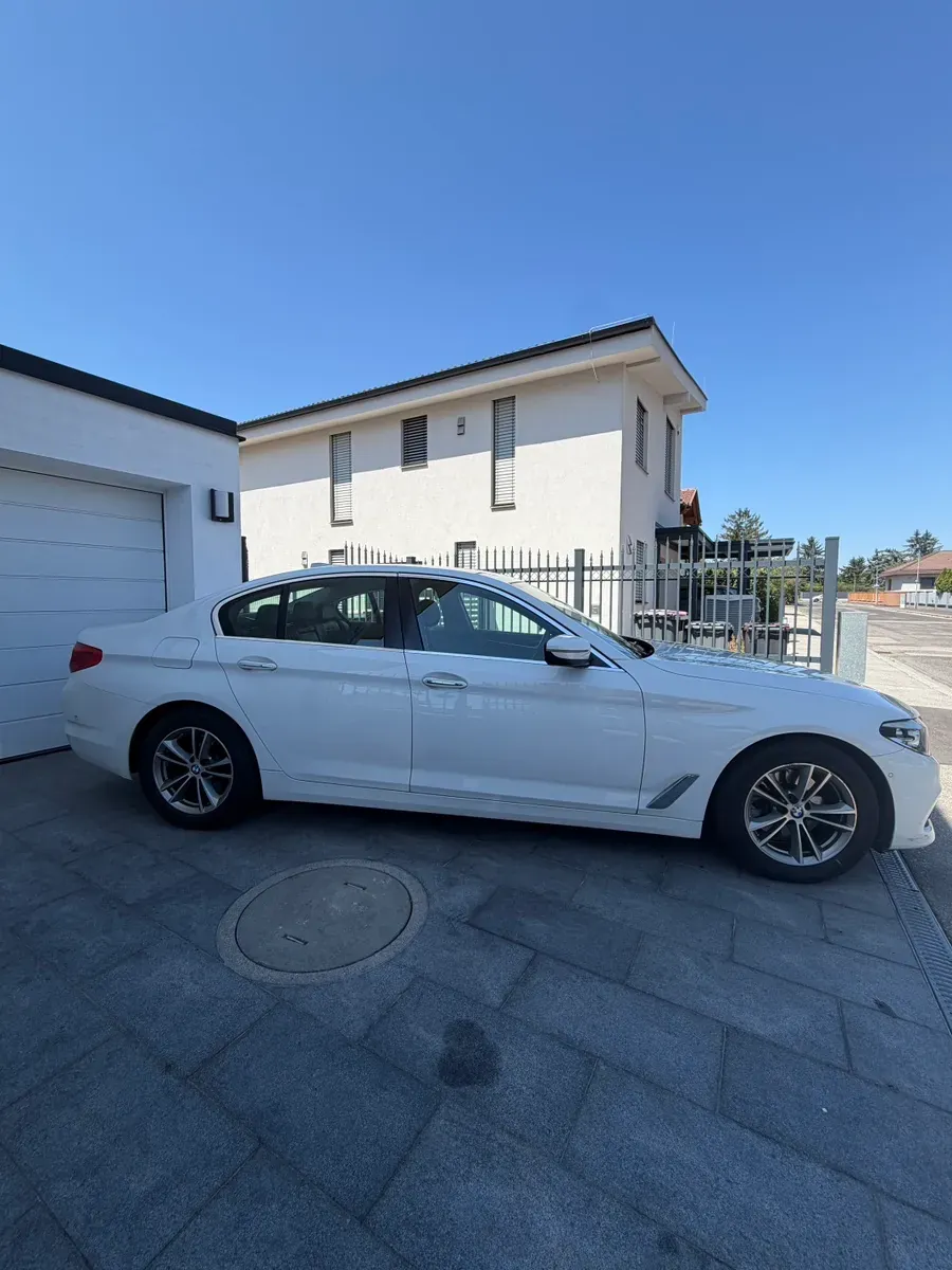 BMW 5 Series 2017 photo 3