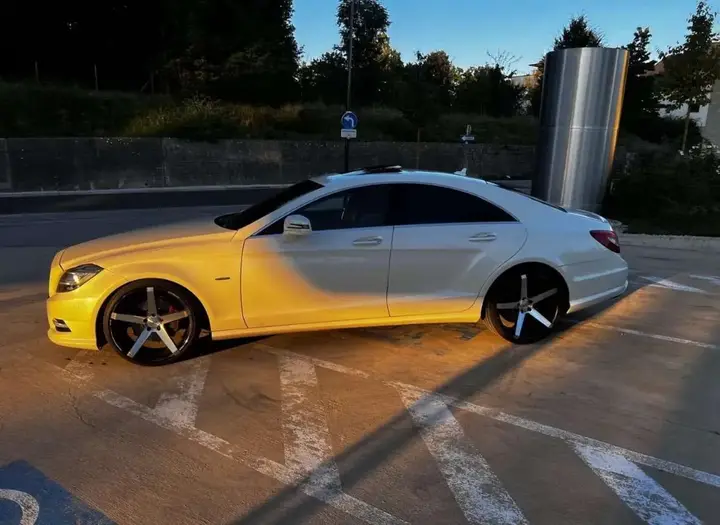 Mercedes-Benz Cls 2012 photo 2