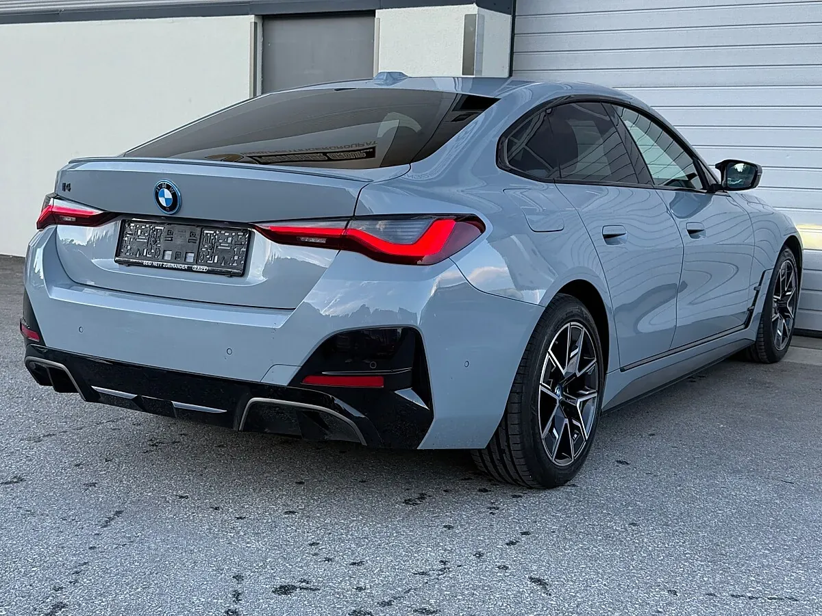 BMW I4 2022 photo 3