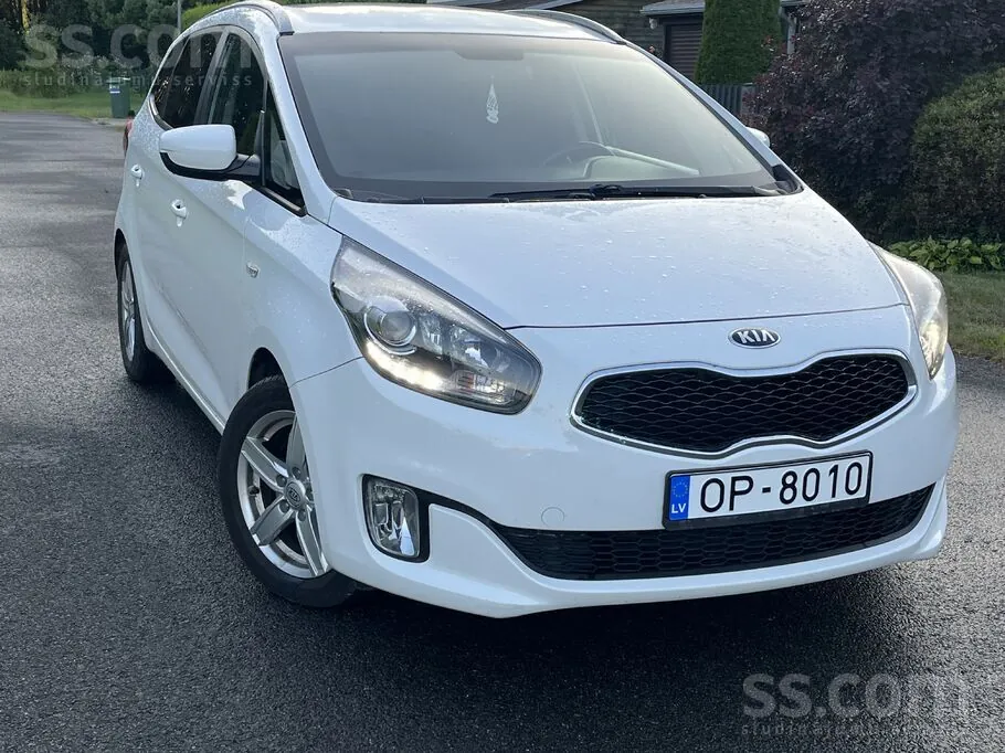 Kia Carens 2015 photo 3