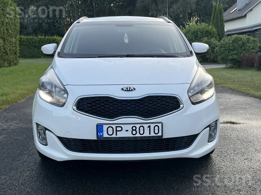 Kia Carens 2015 photo 5