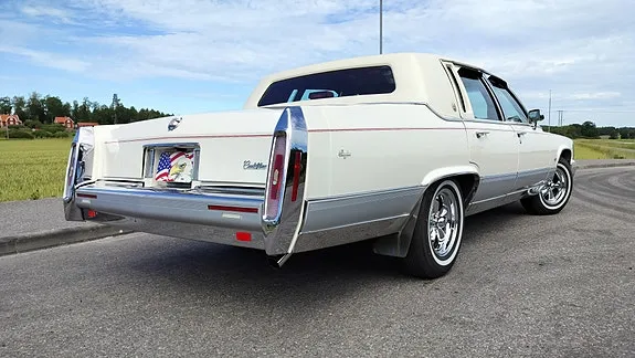 Cadillac Brougham