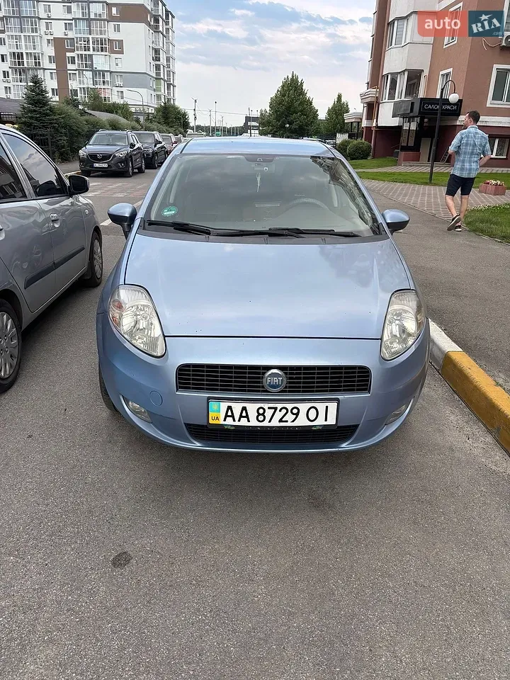 Fiat Grande Punto 2006 photo 2