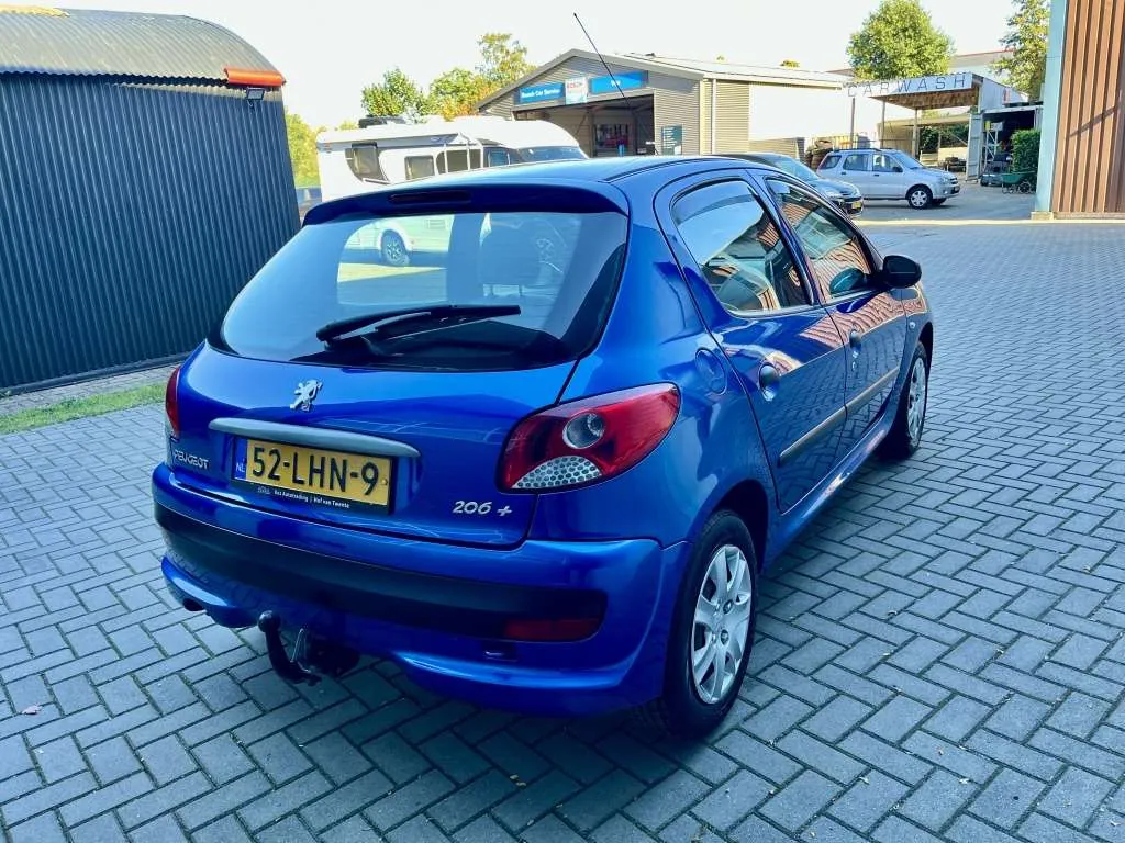 Peugeot 206 2010 photo 5