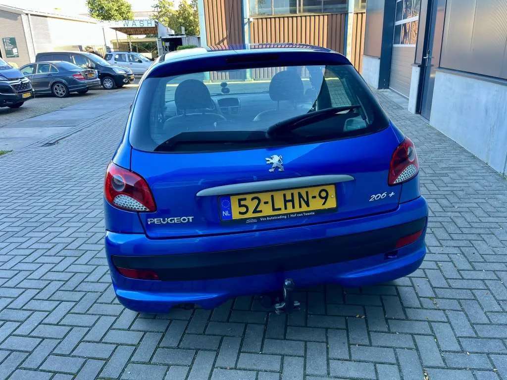 Peugeot 206 2010 photo 4