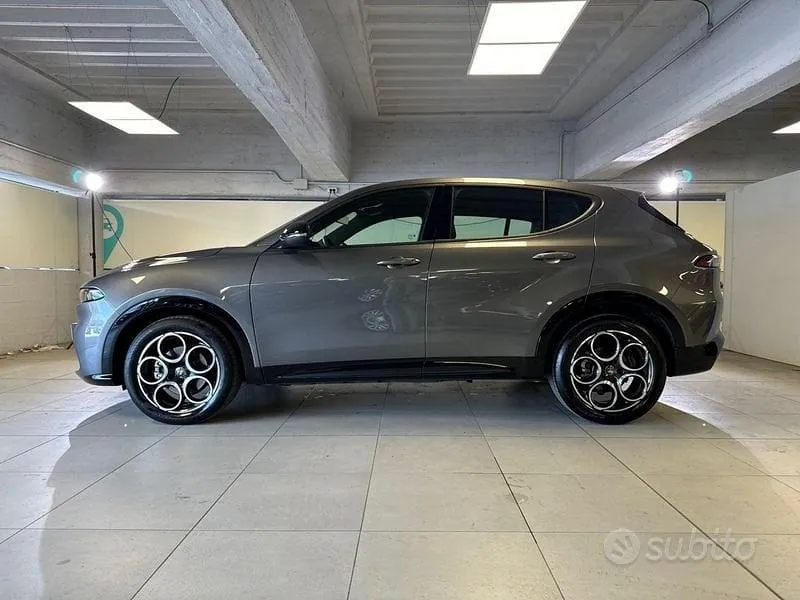 Alfa Romeo Tonale 2025 photo 2