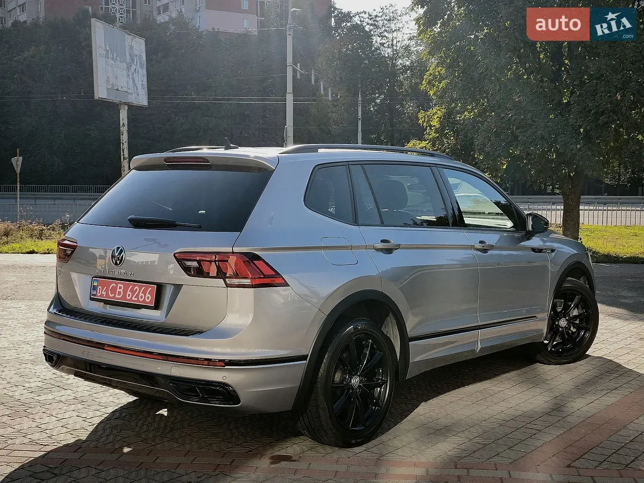 Volkswagen Tiguan 2022 photo 2