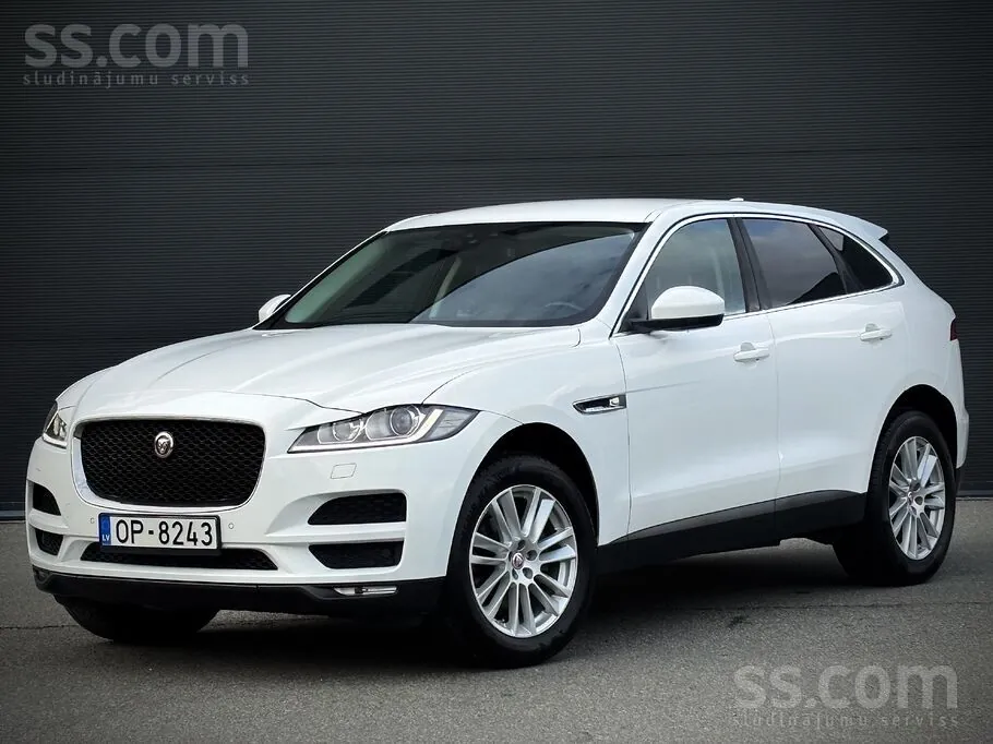 Jaguar F-Pace 2017 photo 2
