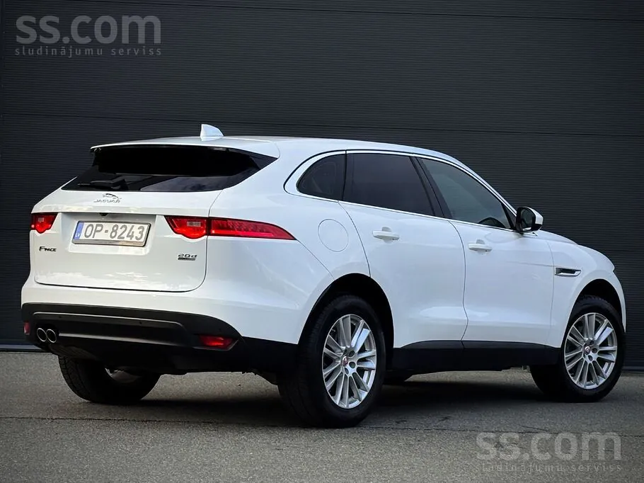 Jaguar F-Pace 2017 photo 3