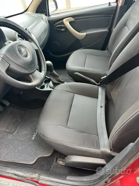 Dacia Sandero 2010 photo 5