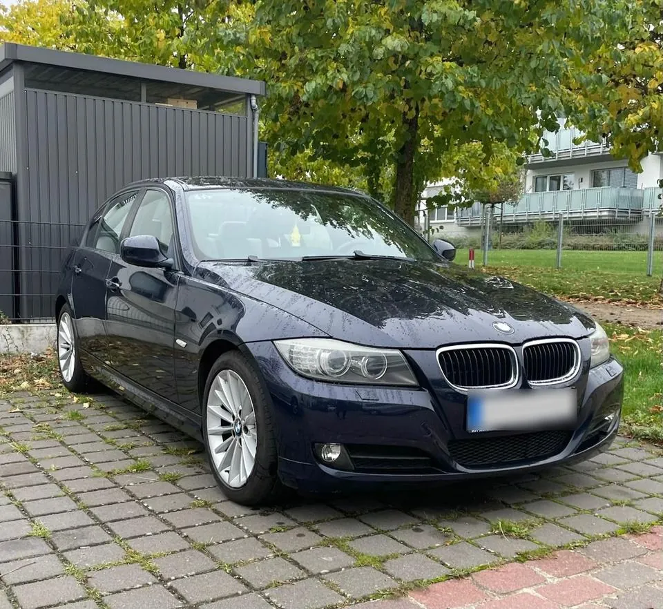 BMW 320I