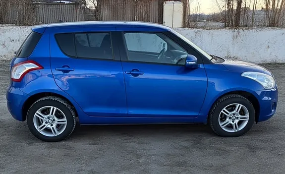 Suzuki Swift 2015 photo 2
