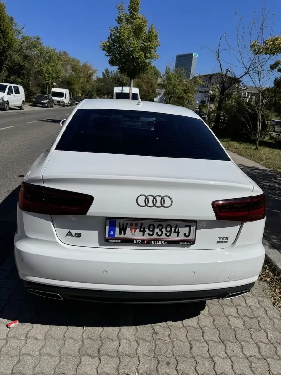 Audi A6 2015 photo 2