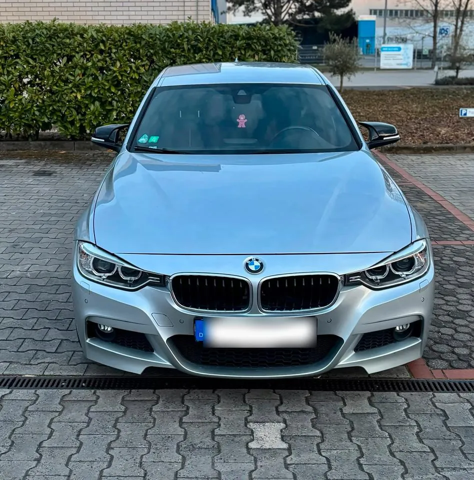 BMW F30