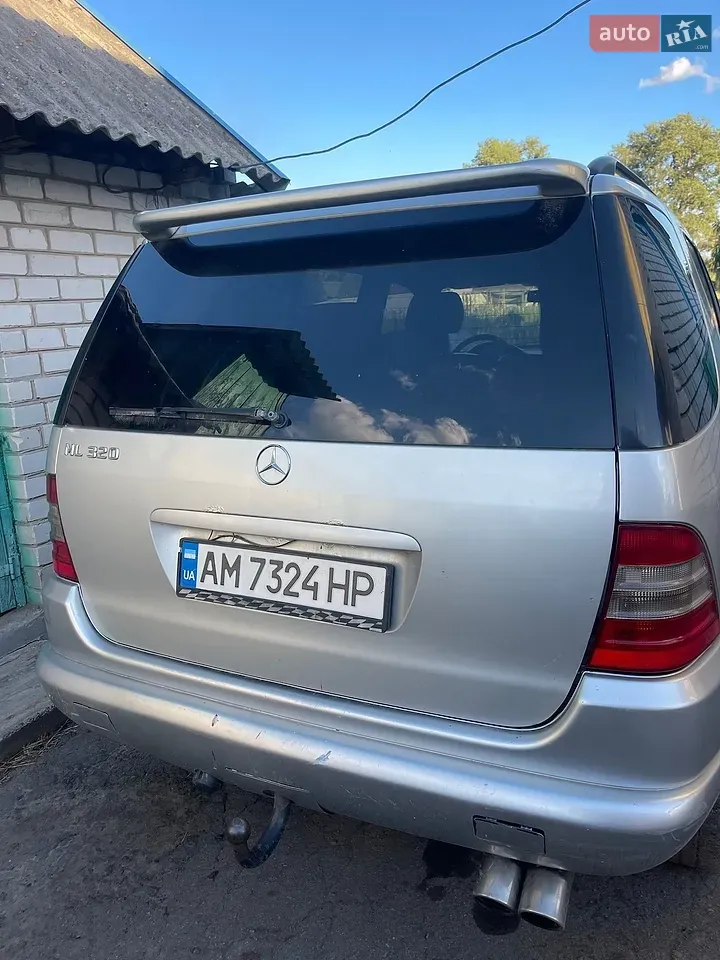 Mercedes-Benz M-Class 1998 photo 2