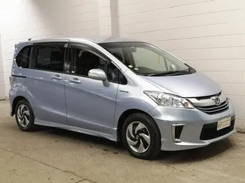 Honda Freed 2015 photo 2