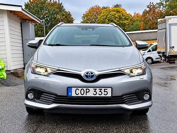 Toyota Auris 2015 photo 5