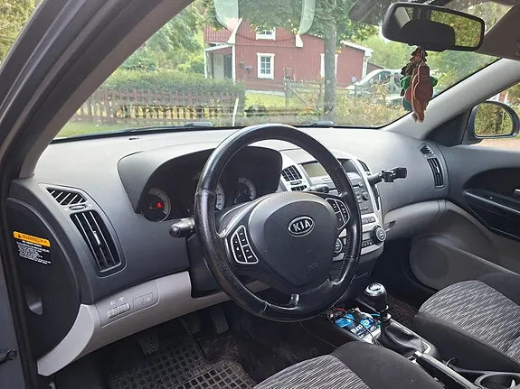Kia Ceed 2009 photo 5