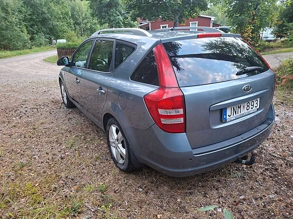 Kia Ceed 2009 photo 4