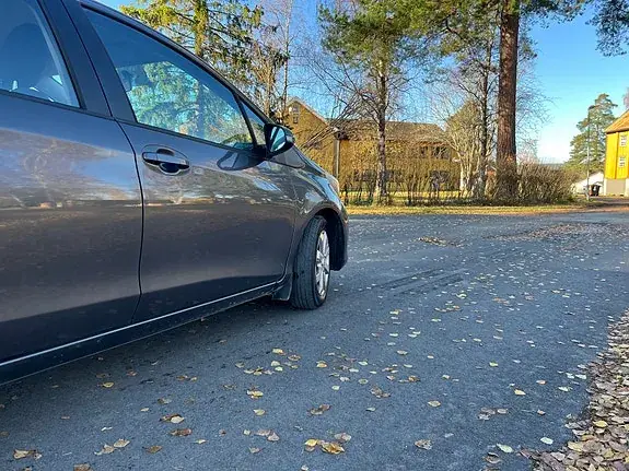 Toyota Yaris 2012 photo 4