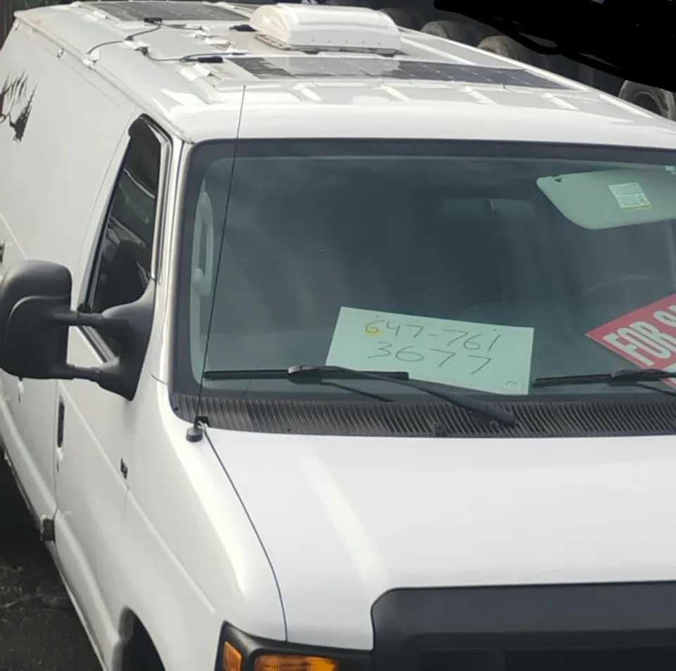 Ford E-150 2011 photo 3