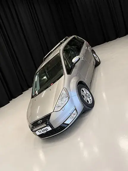 Ford Galaxy 2010 photo 5