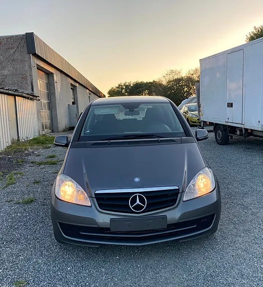 Mercedes-Benz A180