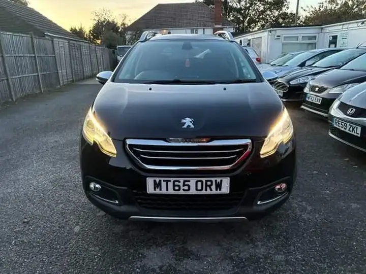 Peugeot 2008 Allure 2015 photo 2