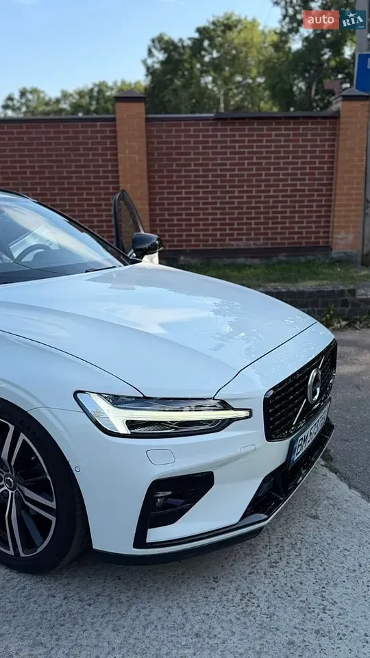 Volvo V60 2019 photo 4