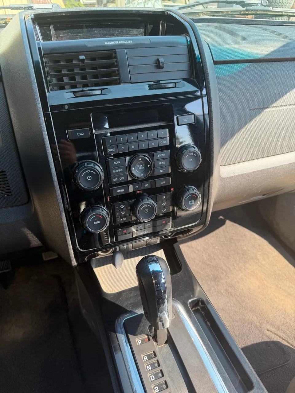 Ford Escape 2008 photo 2