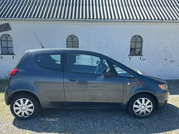 Mitsubishi Colt 2009 photo 5