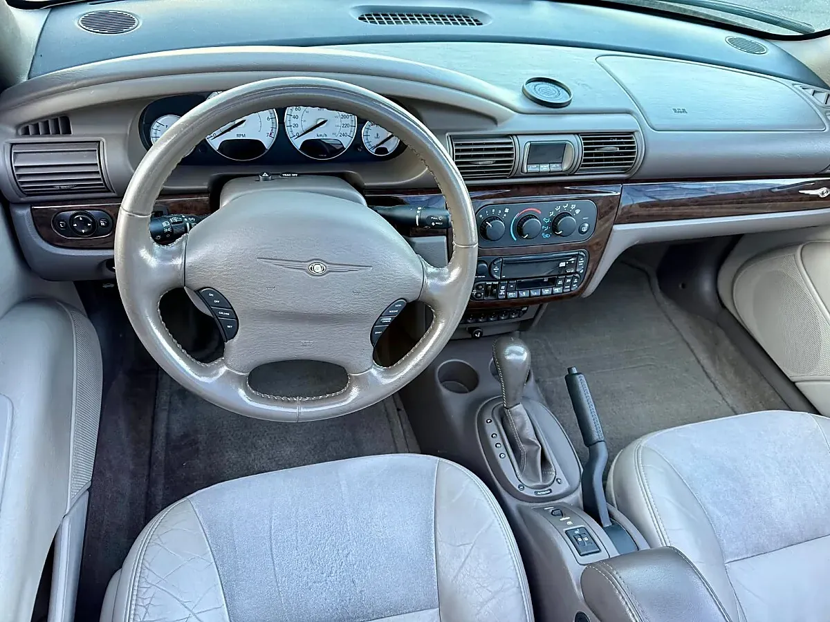Chrysler Sebring 2004 photo 3