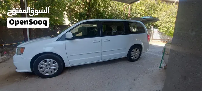 Dodge Caravan 2016 photo 2