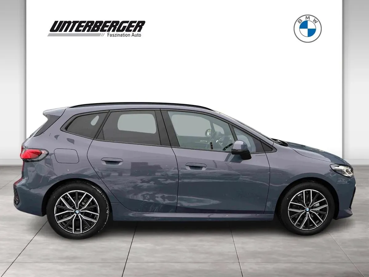 BMW 2 Series 2026 photo 3