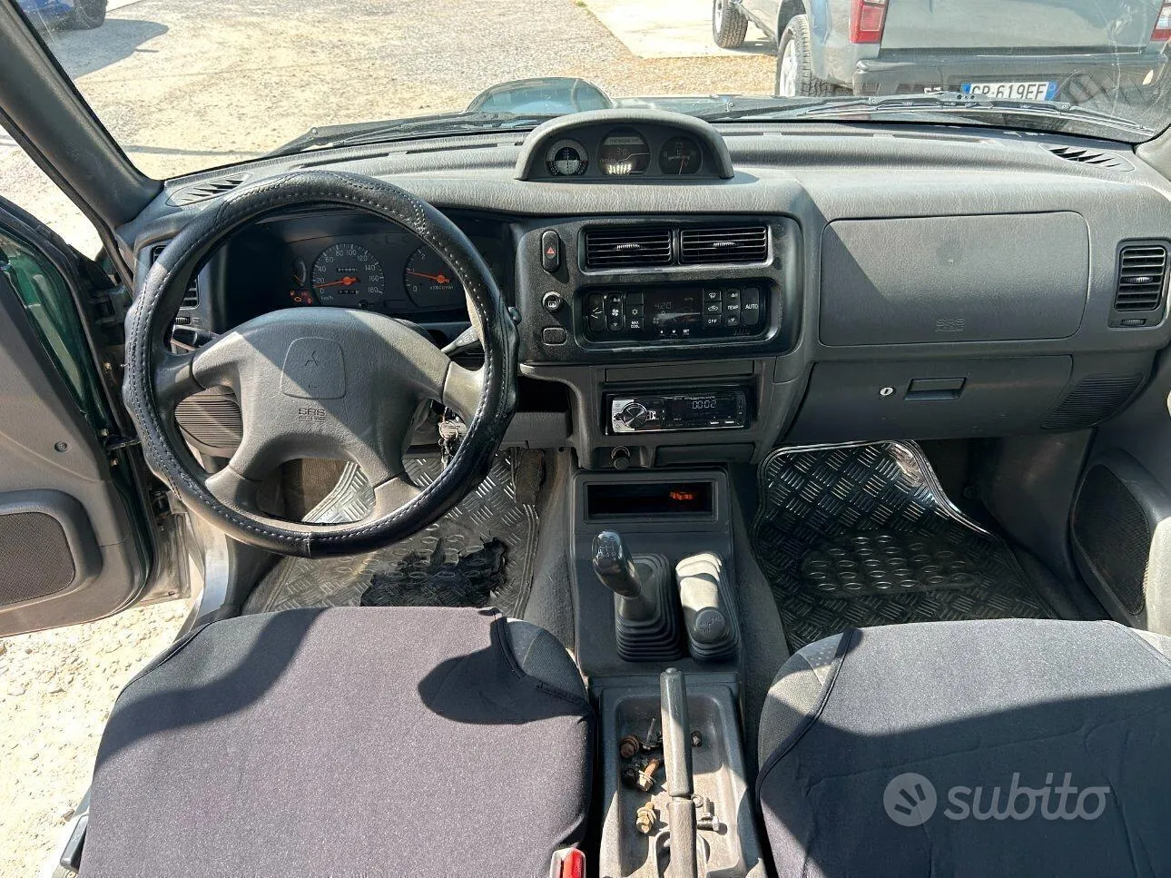 Mitsubishi L200 2002 photo 3