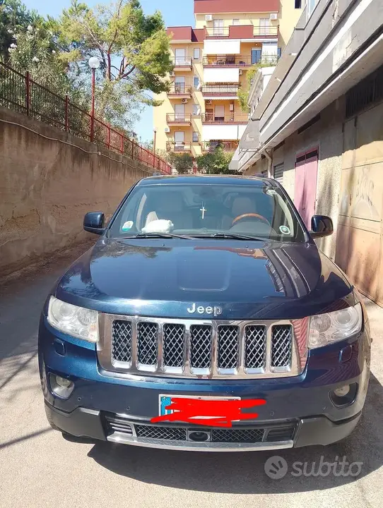 Jeep Grand Cherokee 2011 photo 2