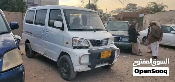 Toyota Bus - Van