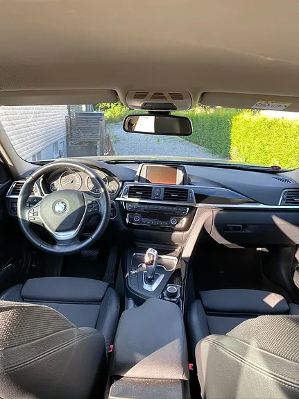 BMW 320D 2016 photo 2
