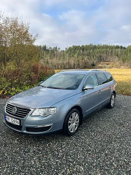 Volkswagen Passat 2009 photo 2